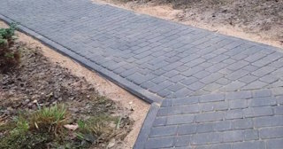 Укладка тротуарной плитки на основание в Алейске в октябре