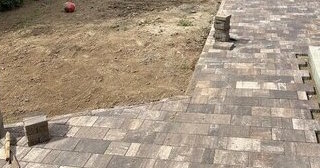 Профессиональная укладка тротуарной плитки на клей в Алейске в октябре