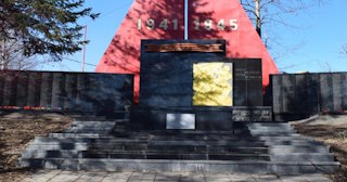 Профессиональное благоустройство памятников в Алейске в октябре