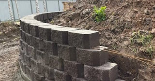 Установка подпорной стенки в Алейске в октябре